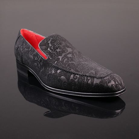 Soprano L118 'Performance' - Black Floral embossed loafer
